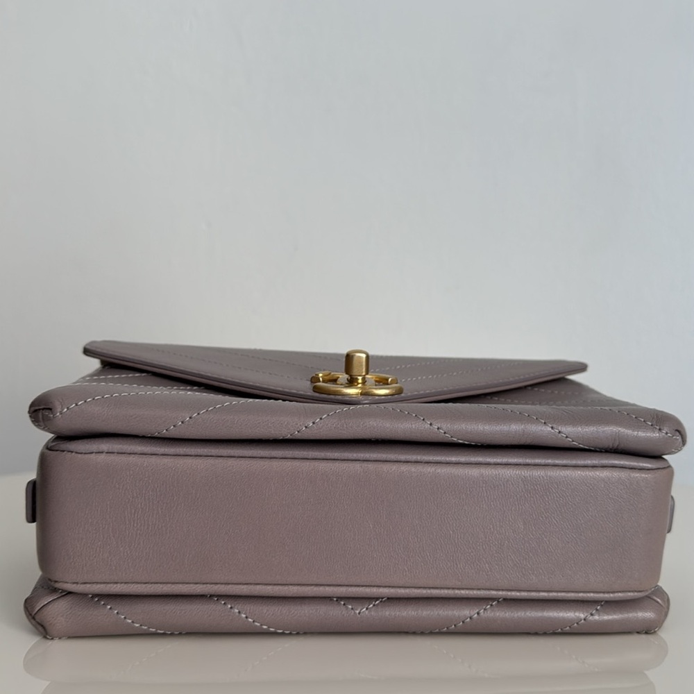 Chanel Grey-Taupe Chevron Leather Flap Bag Shoulder Crossbody Vintage Gold HW - Picture 5 of 17